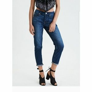 AMERICAN EAGLE - TOMGIRL CROP JEANS